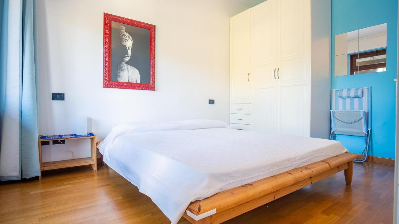 סירמיונה The Zodiac Apartment - Italian Homing מראה חיצוני תמונה