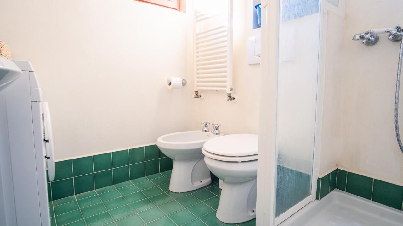 סירמיונה The Zodiac Apartment - Italian Homing מראה חיצוני תמונה