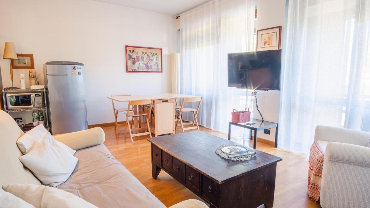 סירמיונה The Zodiac Apartment - Italian Homing מראה חיצוני תמונה